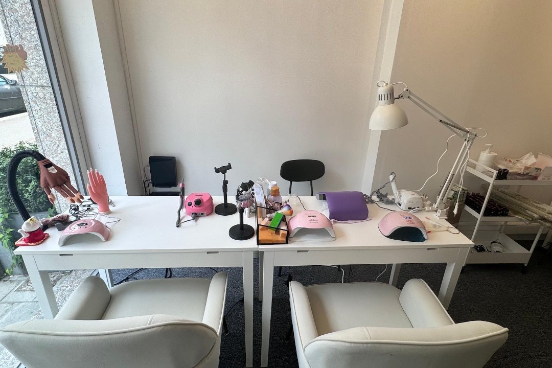 Nail treatment at Beautiful Life Nails & More, Antwerp
